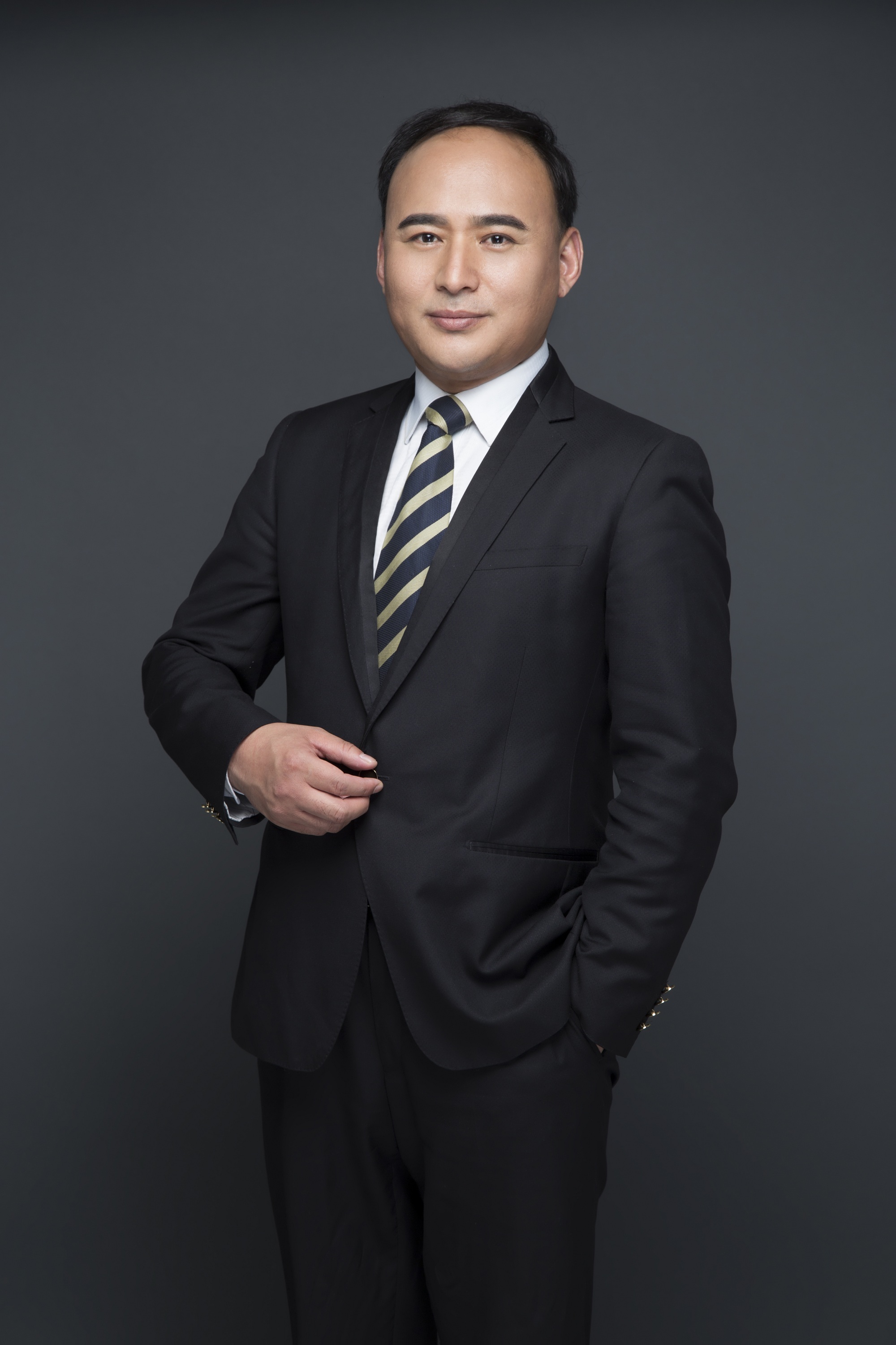 冯坡泰动态图形设计负责人